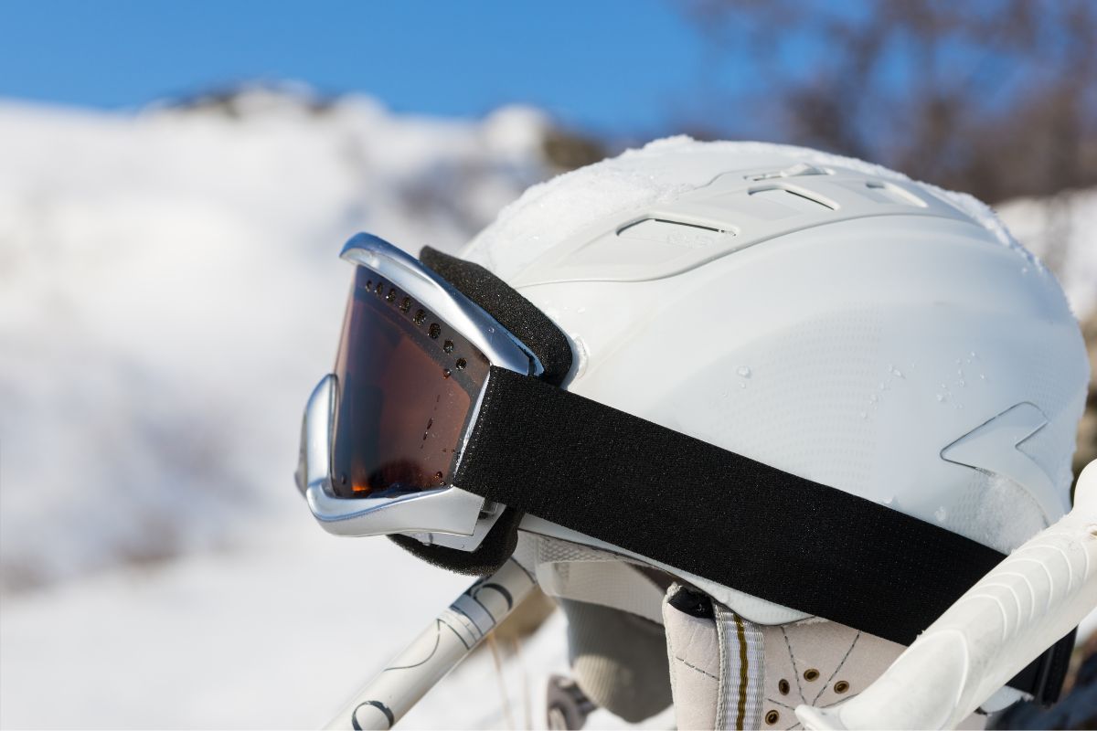 Do You Need A Helmet To Ski?